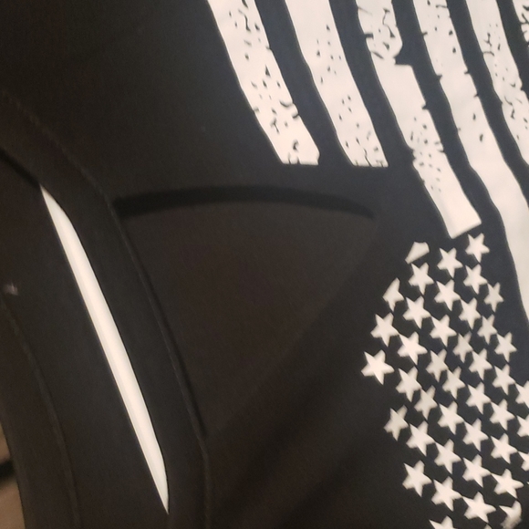 ๐ฅNew boutique American flag cut out Tank - Picture 6 of 7